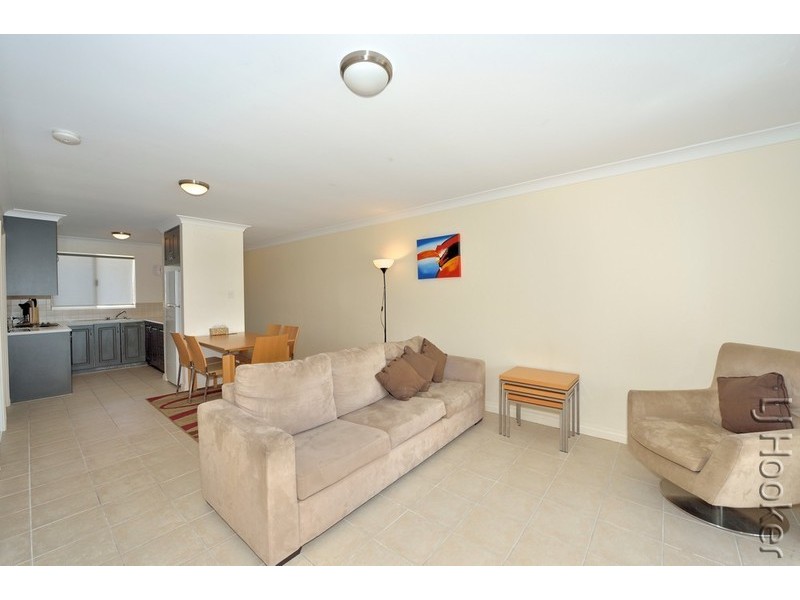 20/1 Lakes Crescent, South Yunderup WA 6208