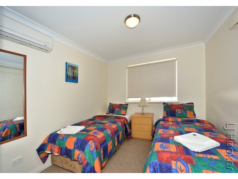 20/1 Lakes Crescent, South Yunderup WA 6208