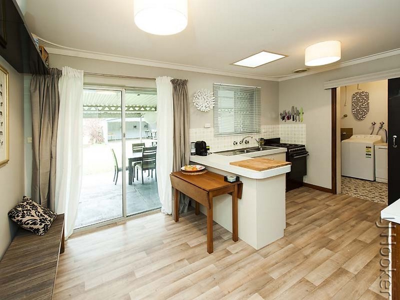 11 Moat Street, Mandurah WA 6210