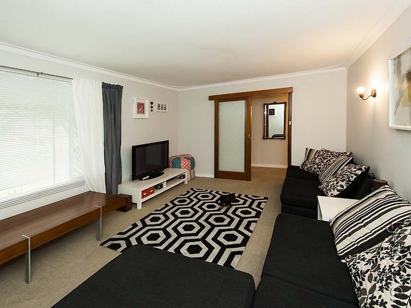 11 Moat Street, Mandurah WA 6210