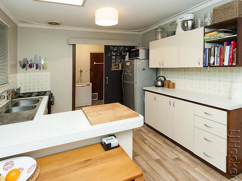 11 Moat Street, Mandurah WA 6210