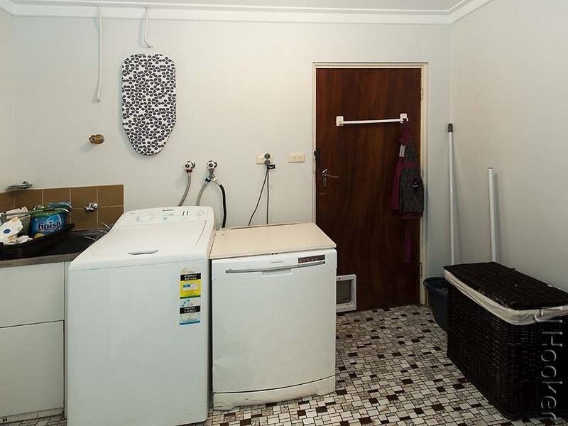 11 Moat Street, Mandurah WA 6210