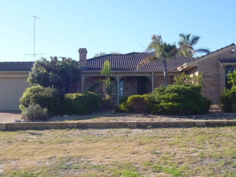 166 Mclarty Road, Halls Head WA 6210