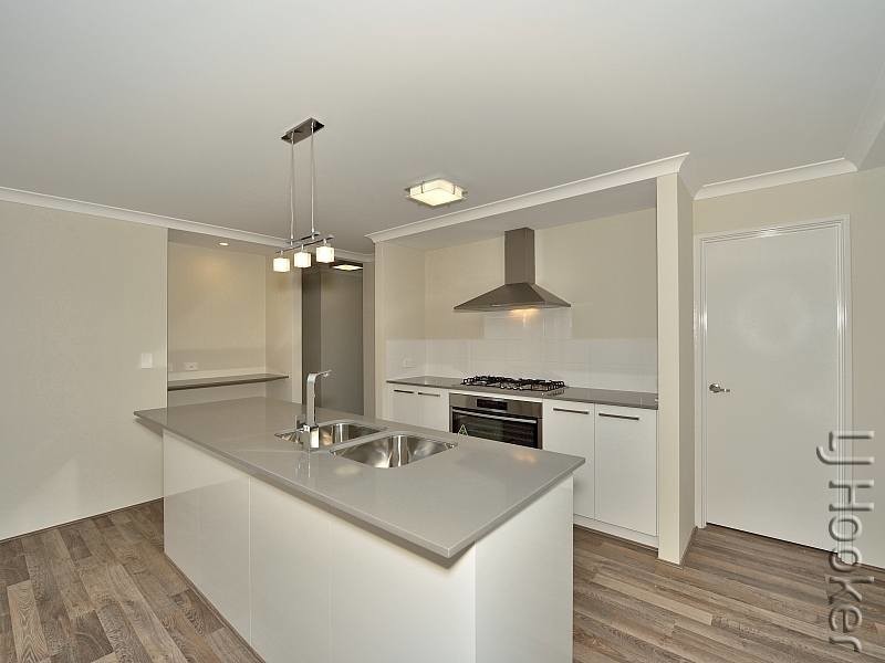 8 Persian Grove, Karnup WA 6176