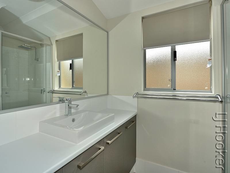 8 Persian Grove, Karnup WA 6176