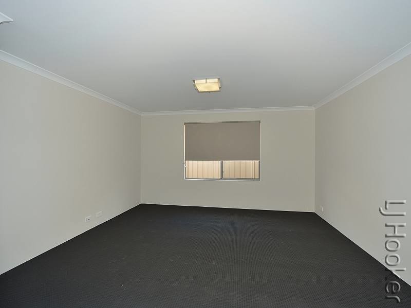 8 Persian Grove, Karnup WA 6176