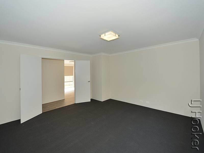 8 Persian Grove, Karnup WA 6176