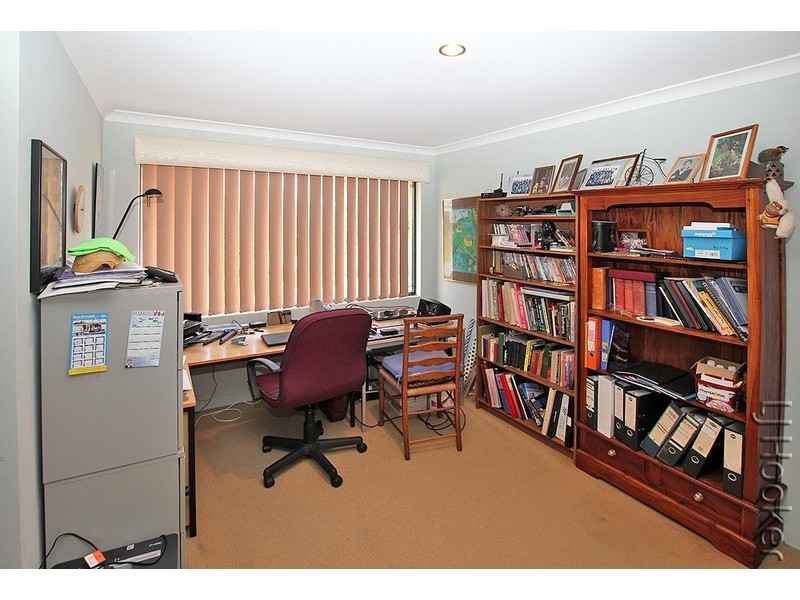 54 Paradise Circuit, Halls Head WA 6210