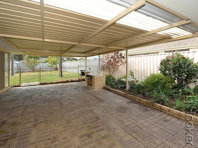 15 Reynolds Avenue, Greenfields WA 6210