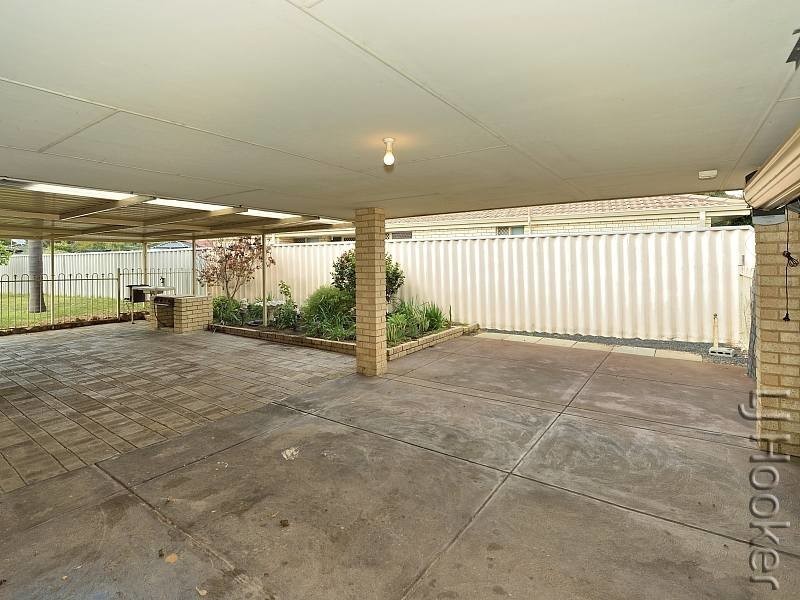 15 Reynolds Avenue, Greenfields WA 6210