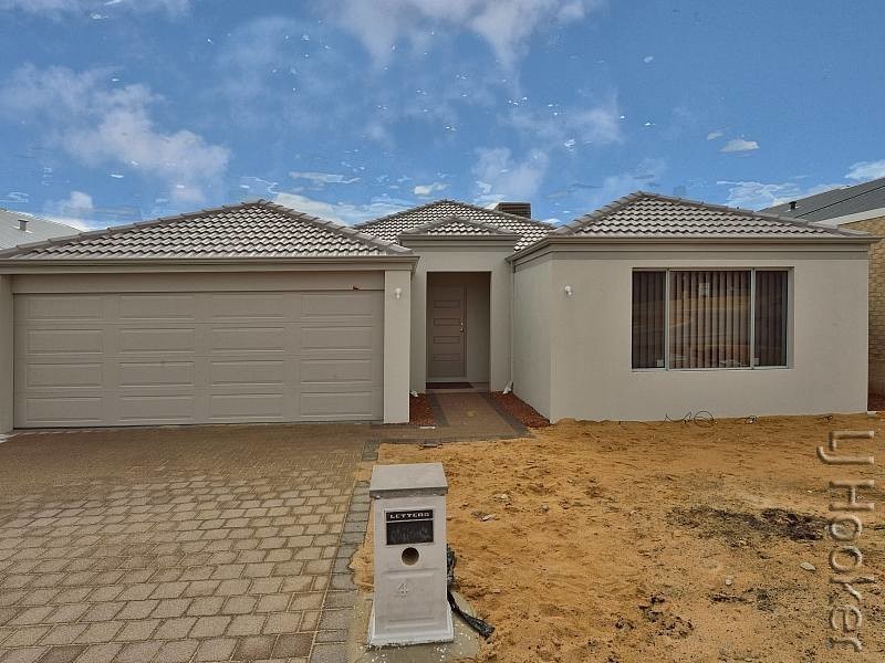 4 Gullane Way, Meadow Springs WA 6210