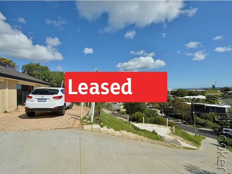 7 Allan Place, Halls Head WA 6210