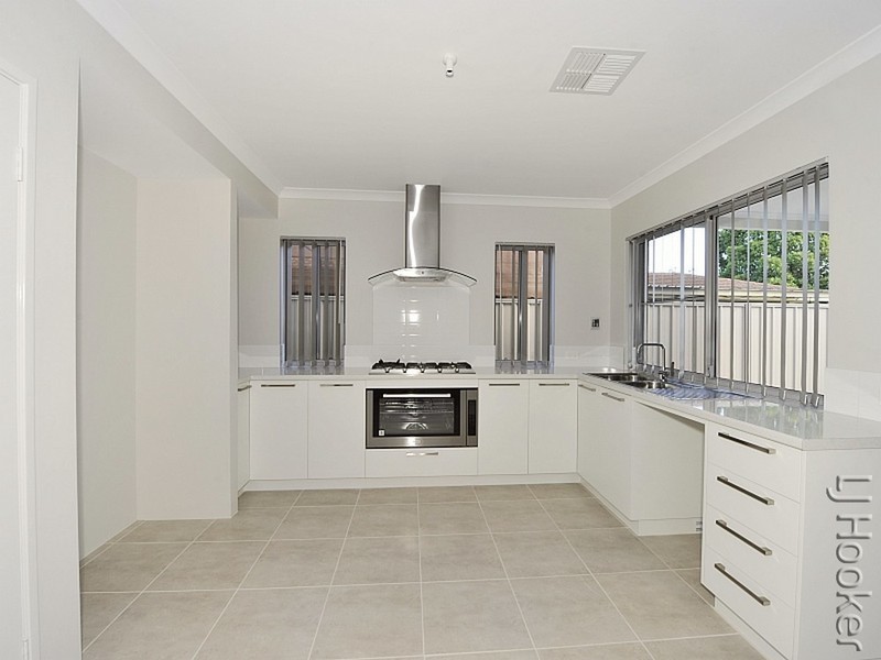 26 Cooper Street, Mandurah WA 6210