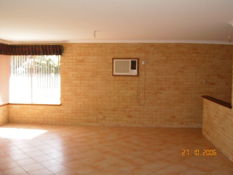 34 Admiralty Crescent, Halls Head WA 6210