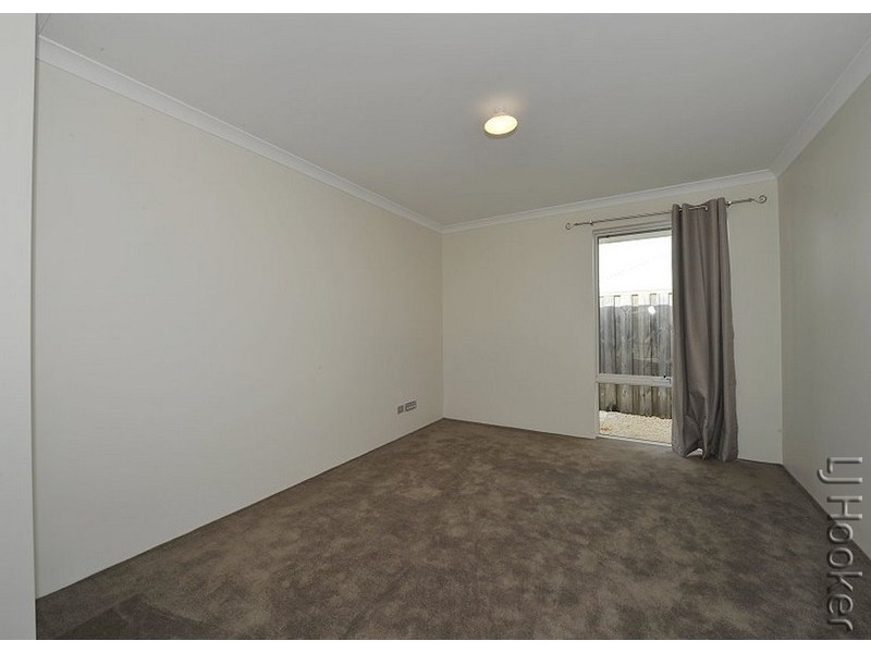 13 Buttercup Parkway, Halls Head WA 6210