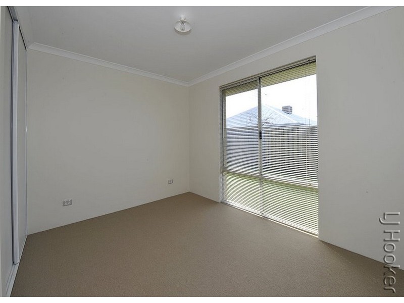 13 Buttercup Parkway, Halls Head WA 6210