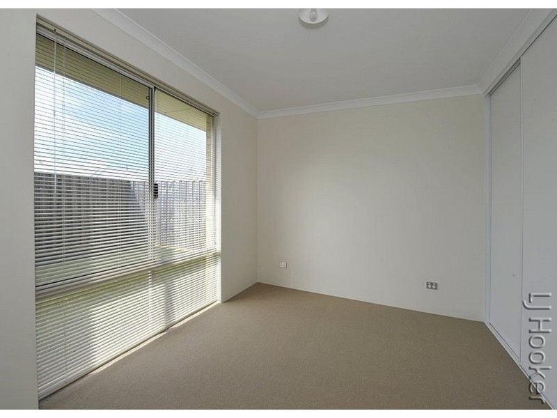 13 Buttercup Parkway, Halls Head WA 6210
