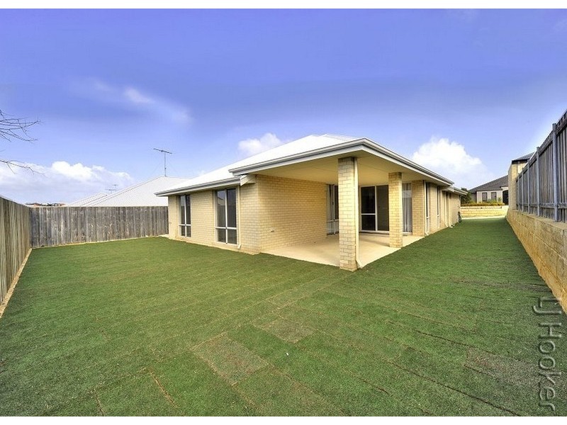 13 Buttercup Parkway, Halls Head WA 6210
