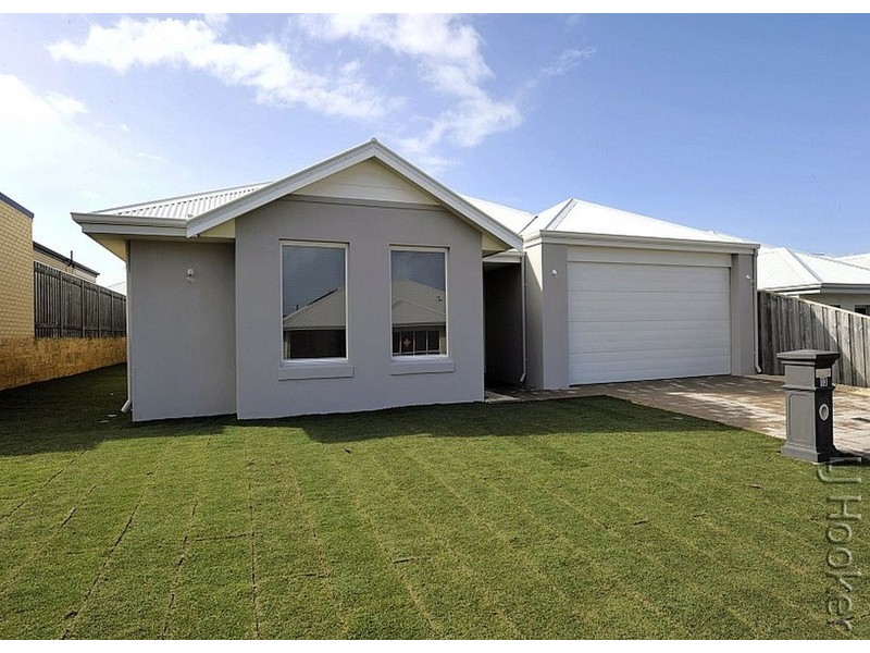 13 Buttercup Parkway, Halls Head WA 6210