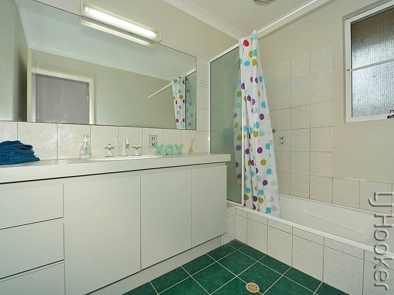 29 Admiralty Crescent, Halls Head WA 6210