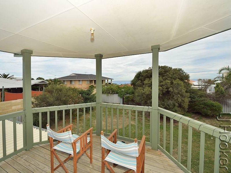 29 Admiralty Crescent, Halls Head WA 6210