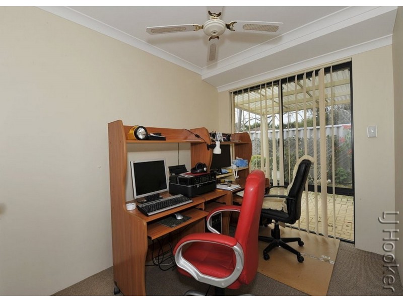 2/11 Liberton Place, Coodanup WA 6210