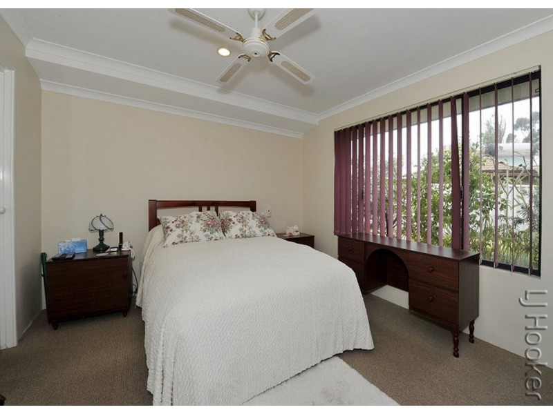 2/11 Liberton Place, Coodanup WA 6210