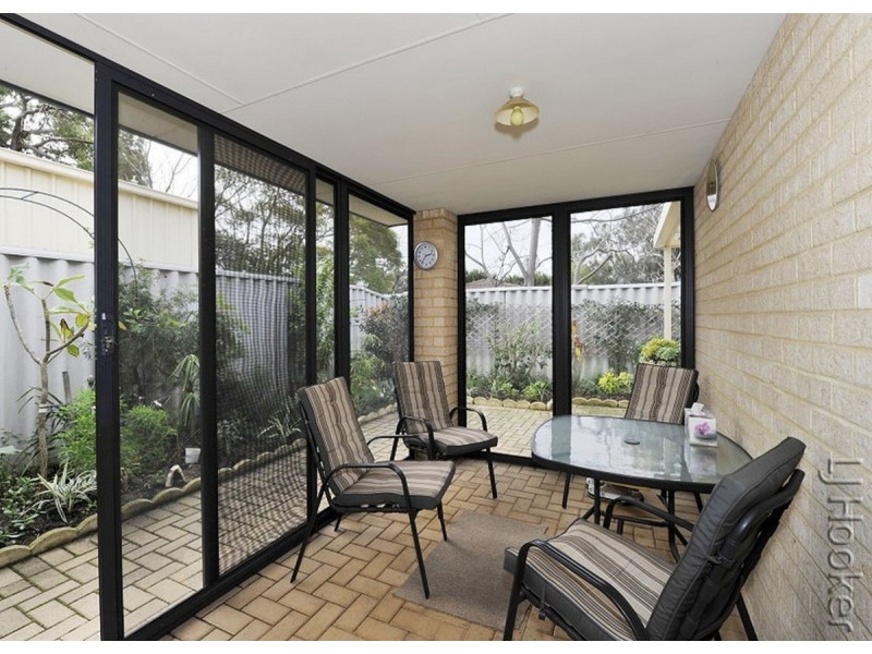 2/11 Liberton Place, Coodanup WA 6210