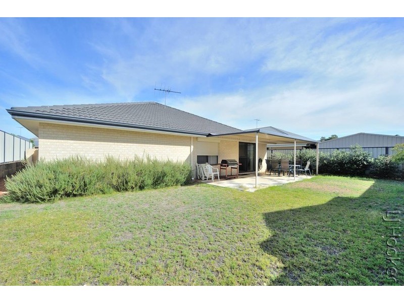28 Camden Way, Meadow Springs WA 6210