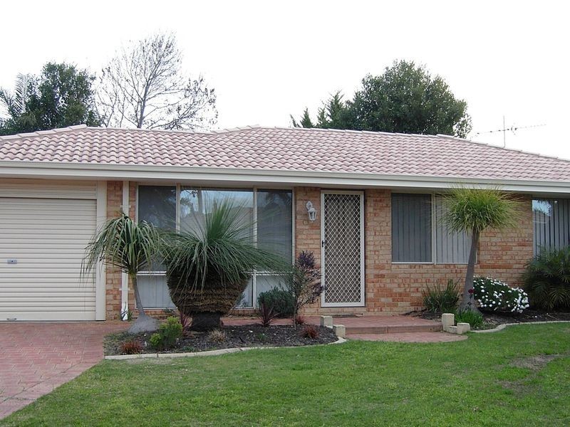 4b Chambon Place, Coodanup WA 6210