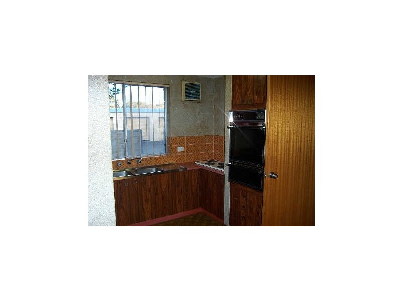 4/36A Halls Head Parade, Halls Head WA 6210