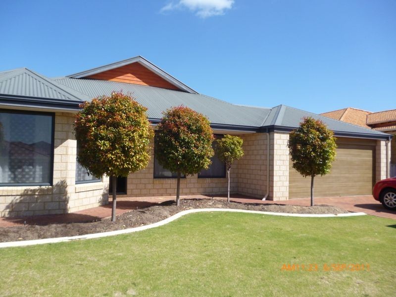 14 Summerville Avenue, Secret Harbour WA 6173