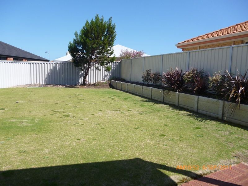 14 Summerville Avenue, Secret Harbour WA 6173