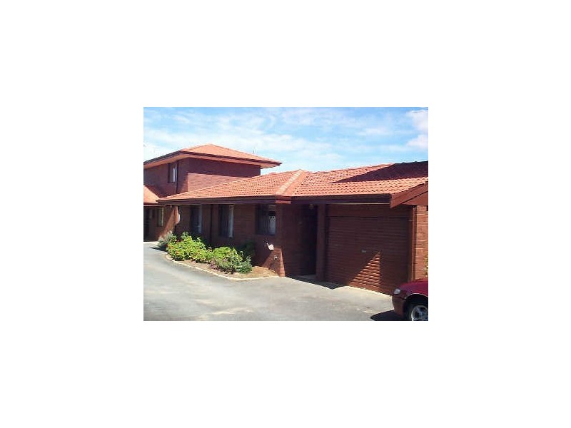 6/17 Creery Street, Dudley Park WA 6210