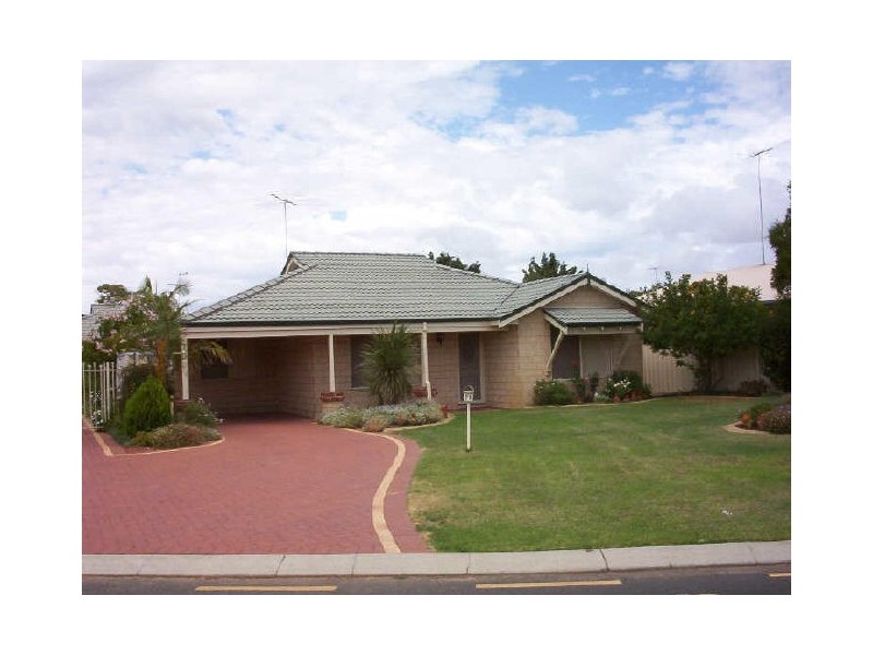 A/2 Oleander Close, Halls Head WA 6210