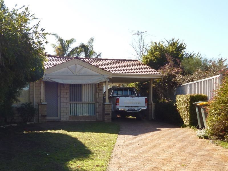 9b Parilla Court, Greenfields WA 6210