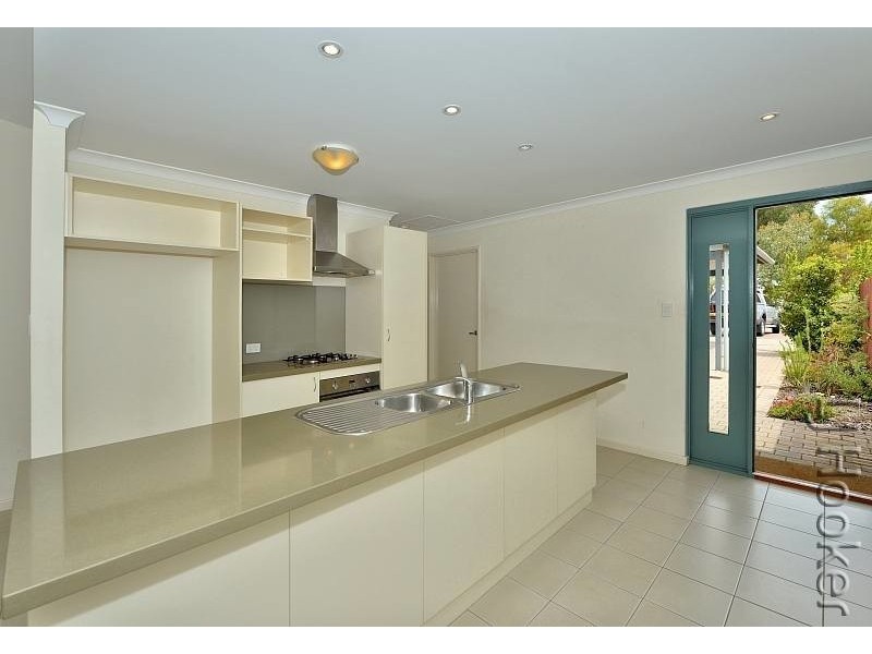 18/44 Golfers Retreat, Halls Head WA 6210