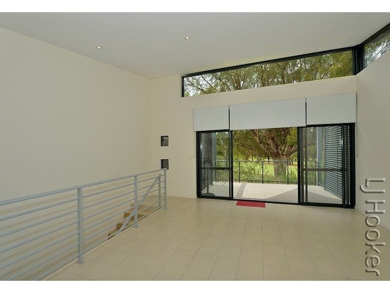 18/44 Golfers Retreat, Halls Head WA 6210