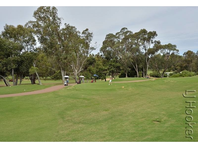 18/44 Golfers Retreat, Halls Head WA 6210