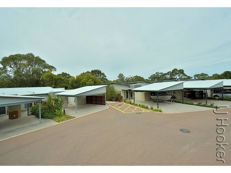 18/44 Golfers Retreat, Halls Head WA 6210