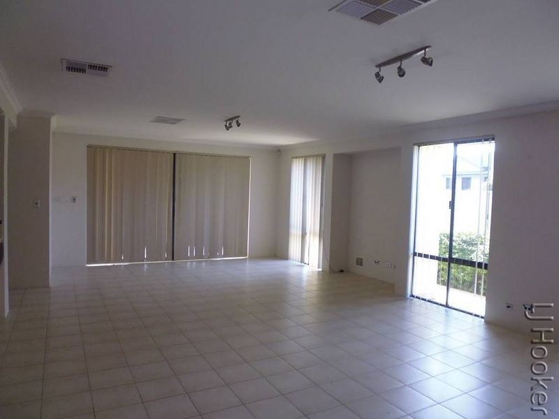 13 Columbus Street, Dudley Park WA 6210