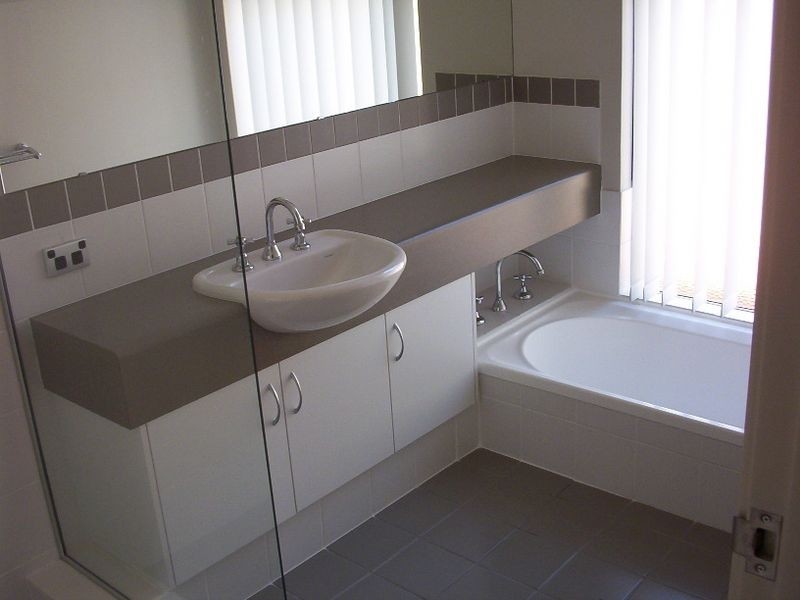 11 Columbus Street, Dudley Park WA 6210