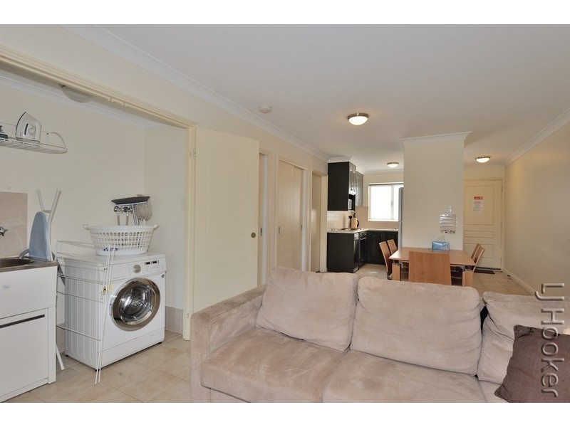 3/1 Lakes Crescent, South Yunderup WA 6208