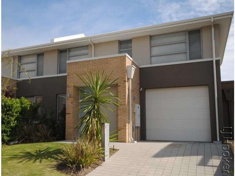 29 Middleton Loop, Meadow Springs WA 6210