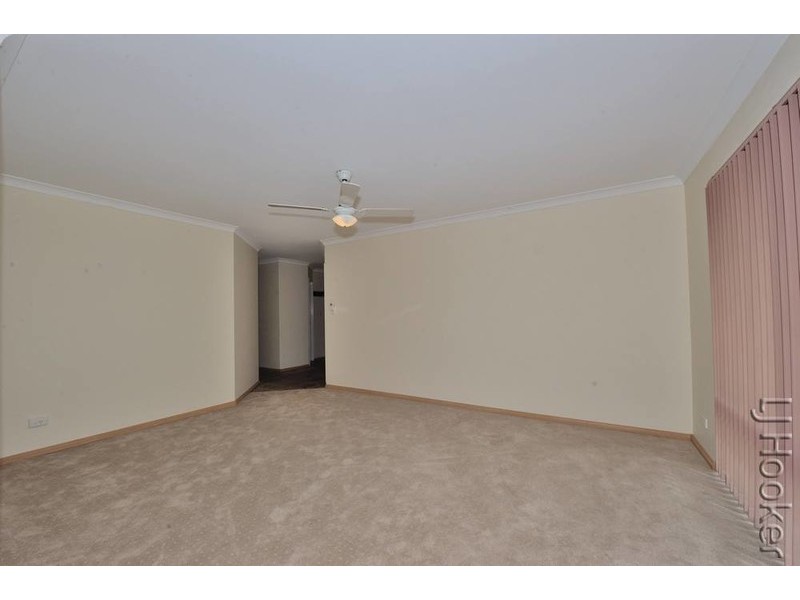 2 Hickory Court, Halls Head WA 6210