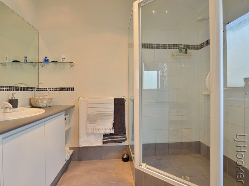 48 Paradise Circuit, Halls Head WA 6210