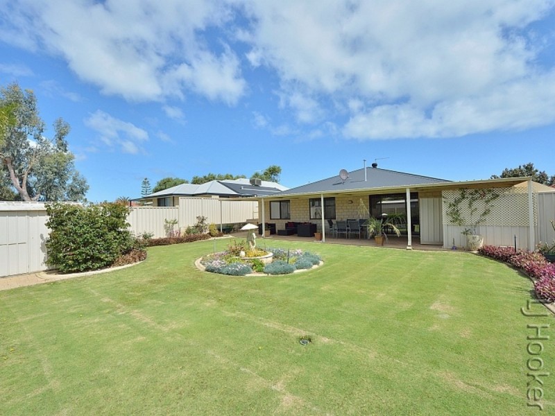 48 Paradise Circuit, Halls Head WA 6210