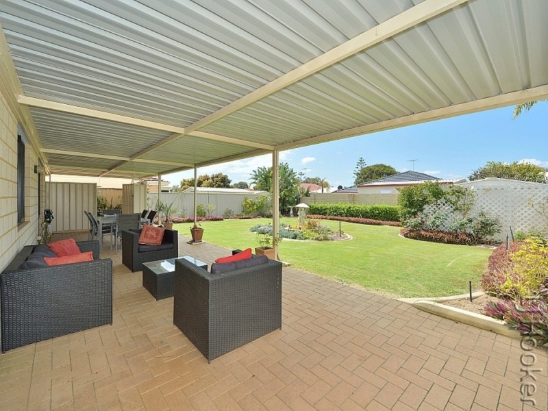 48 Paradise Circuit, Halls Head WA 6210