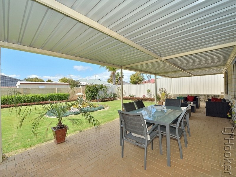 48 Paradise Circuit, Halls Head WA 6210