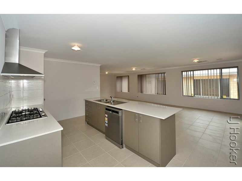 4 Gullane Way, Meadow Springs WA 6210